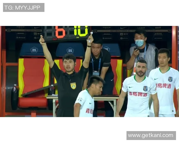 国王杯激战回顾AC米兰与尤文图斯0比0平局绝杀瞬间引发全场热烈反响