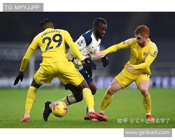 英超热刺大胜多特蒙德帽子戏法引发全场狂欢战术解析与精彩瞬间回顾