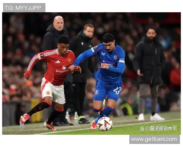 欧联杯精彩对决那不勒斯与利物浦握手言和引发全场热议