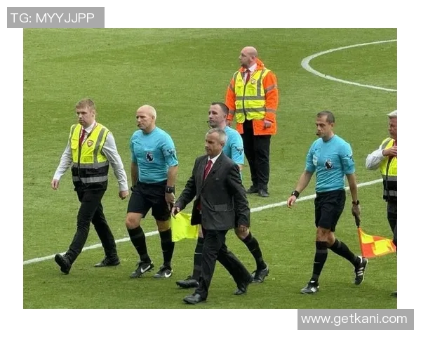 足总杯惊天逆转阿森纳6-2狂胜巴萨引发争议判罚热议