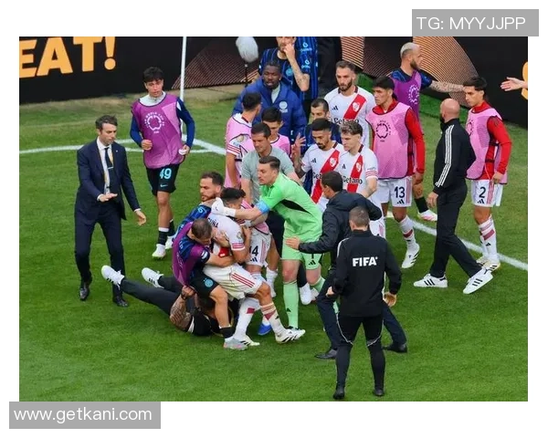 德甲精彩对决本菲卡3-0国米乌龙球成比赛转折点引发热议